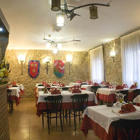 Aparthotel Fonda Bohemia Riuot Montblanc Zewnętrze zdjęcie